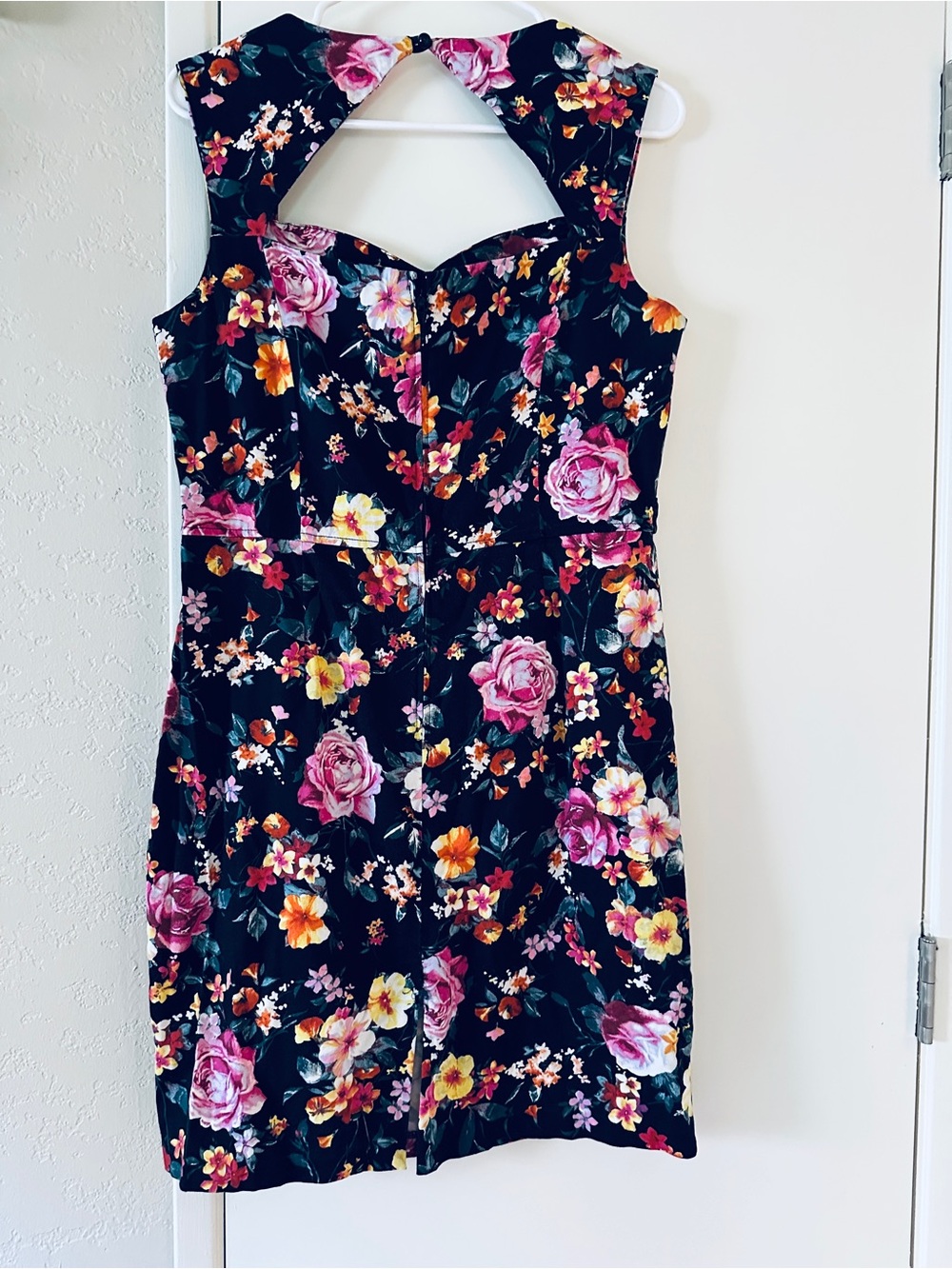 Kara Girl Dress Sz Large Sleeveless Floral Cutout Midi or knee length - Picture 3 of 12